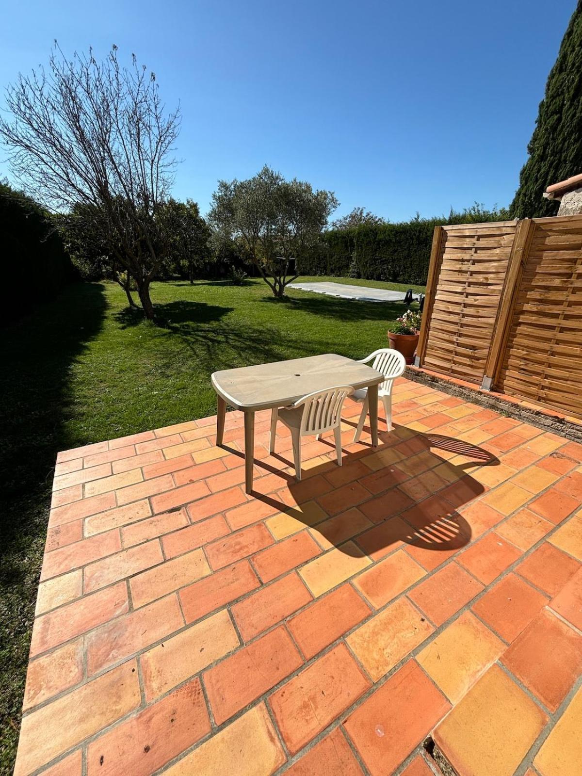 Studio En Provence Avec Piscine La Barben 外观 照片